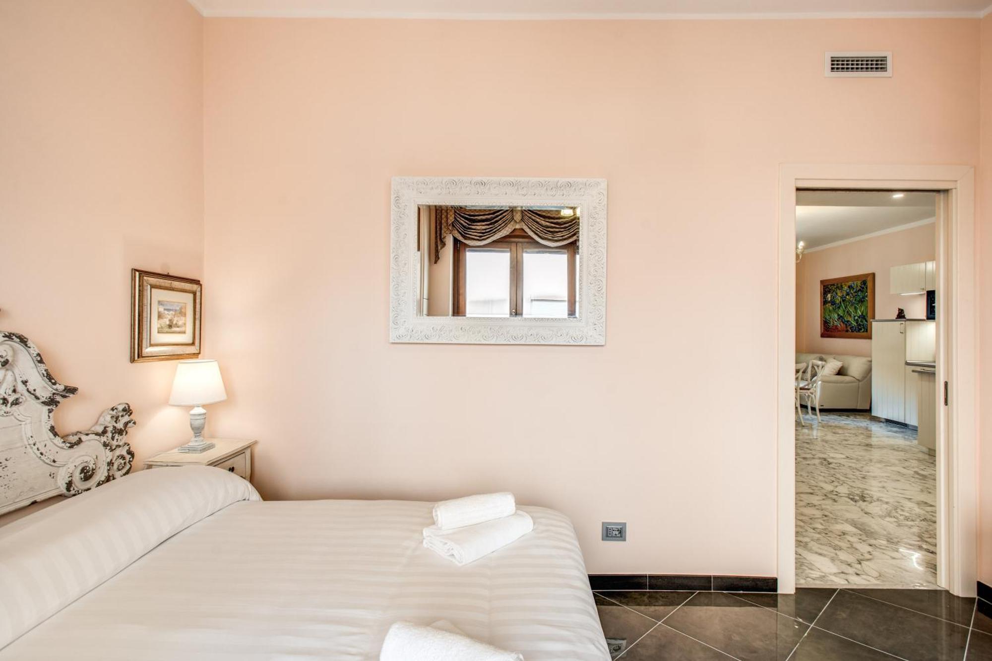 La Dolce Of Via Veneto - Prestigious With Wonderful Terrace In The Historic Center