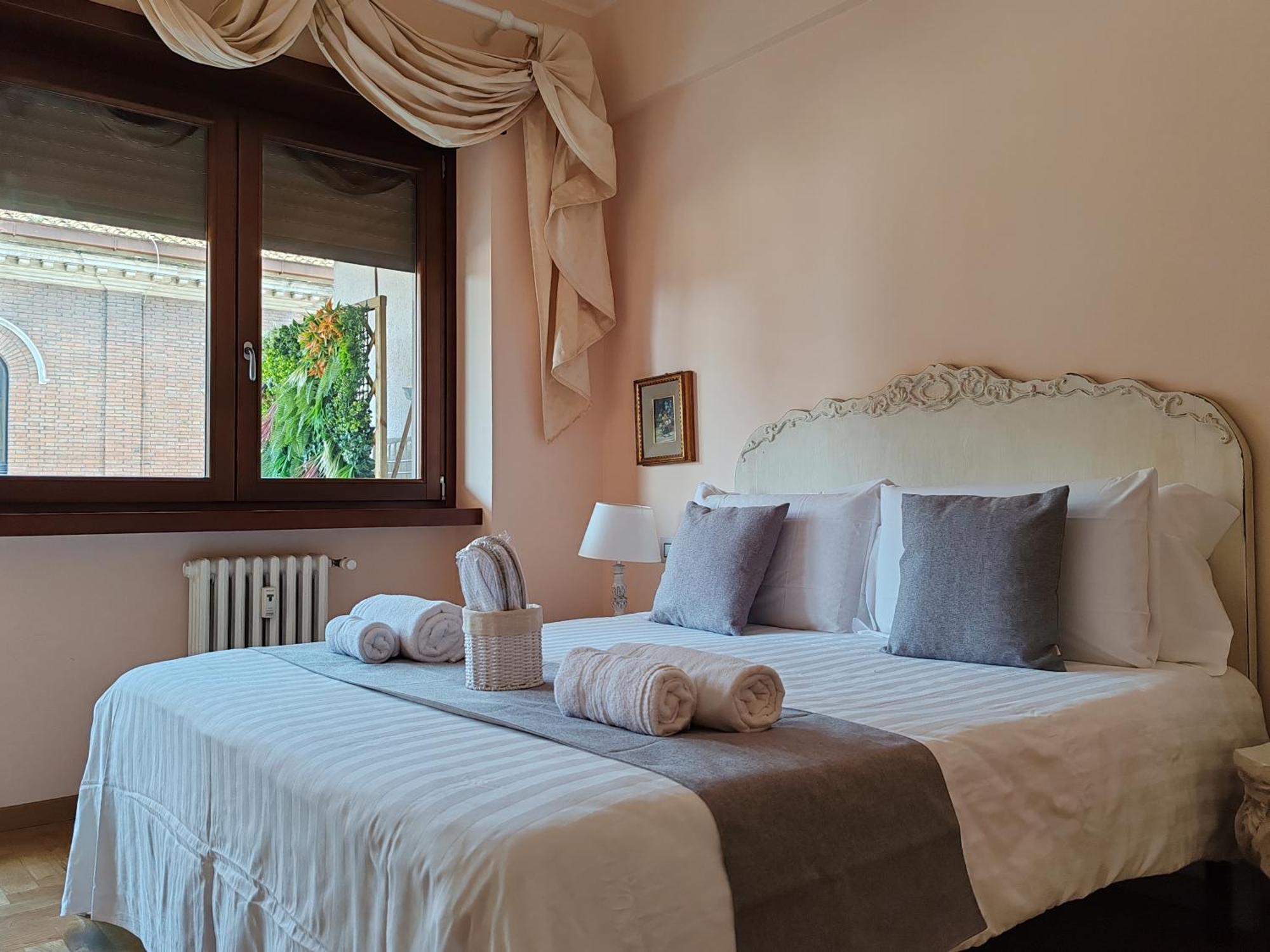 Apartment La Dolce Of Via Veneto - Prestigious With Wonderful Terrace In The Historic Center Rome