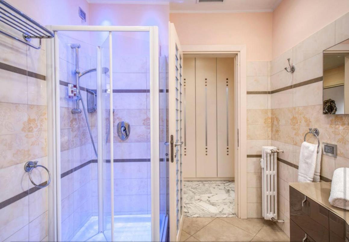 La Dolce Of Via Veneto - Prestigious With Wonderful Terrace In The Historic Center Lägenhet *