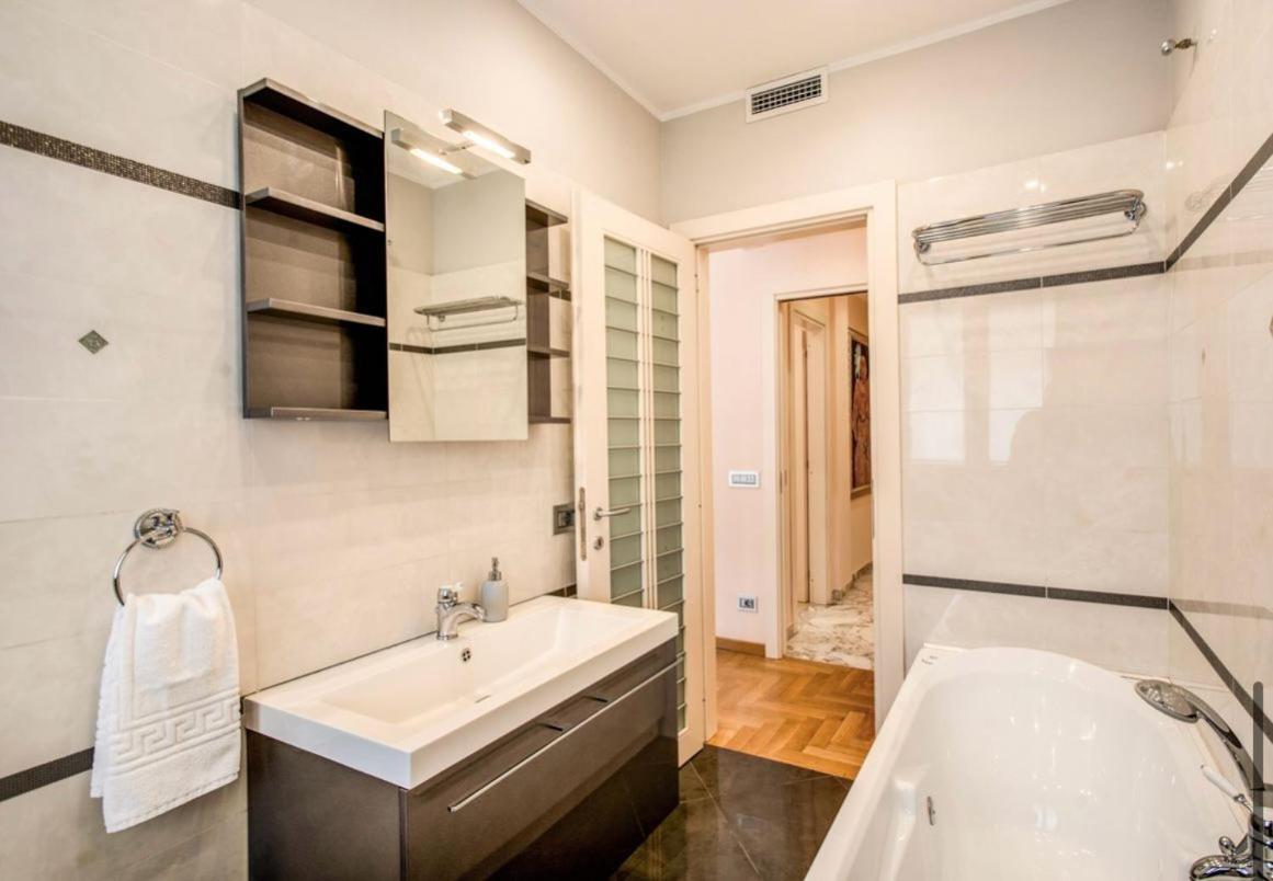 Lägenhet La Dolce Of Via Veneto - Prestigious With Wonderful Terrace In The Historic Center